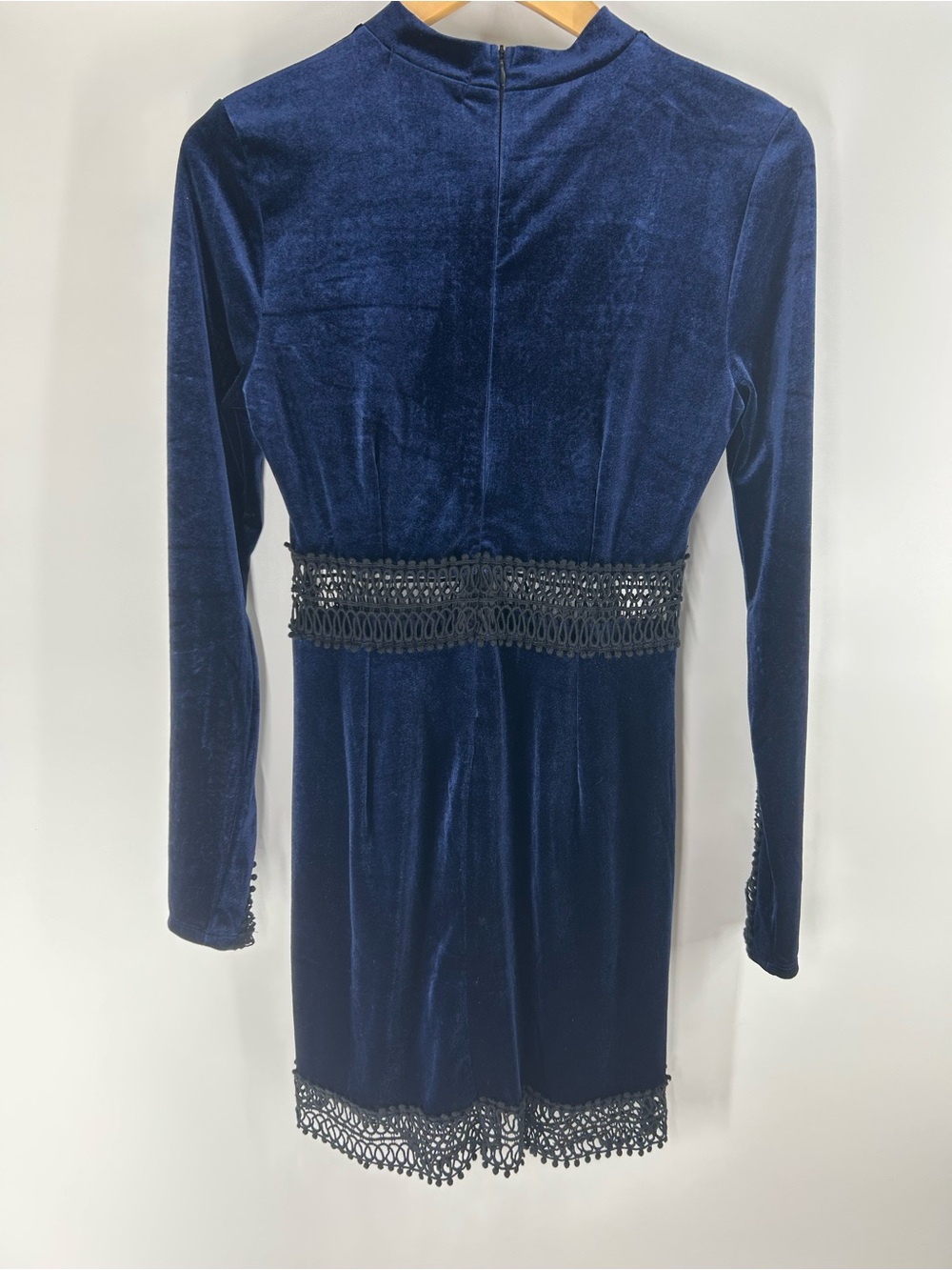 Romeo & Juliet Couture Navy Blue Velvet Long Sleeve Dress with Black Lace Trim - Picture 2 of 5